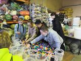 Школьники побывали на предприятии по переработке пластмассовых крышечек
