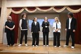 В рамках Всероссийской акции «Движения первых» «В мире театра»: в 33 школе-интернате была организована «Классная встреча» с актерами и режиссером «У театра», приуроченная ко Всемирному дню театра. Вчера здесь произошло настоящее событие — школа стала мест